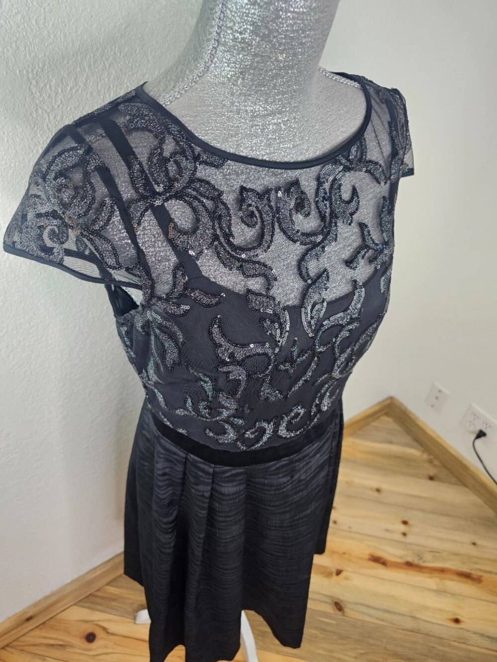 Adrianna Papell Black Fit & Flare Party Dress Size 10